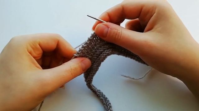 Вяжем шапку для куклы смотреть онлайн