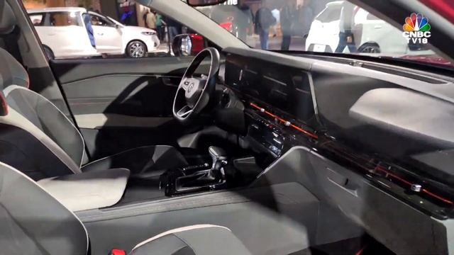 Auto Expo 2020: Baojun/MG RC-6 Coupe Sedan Crossover смотреть онлайн