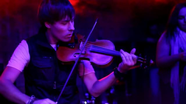 Екатерина Полева - «Zombie» на вечеринке Ретро FM. R19.ru