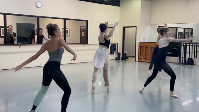 Tim's Travels: St. Louis Ballet season opener смотреть онлайн