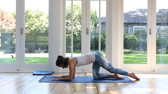 Pilates For Beautiful Posture - Stand Taller & Feel Lighter 30 mins смотреть онлайн