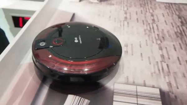 LG Hom-Bot 2.0 at CES 2012