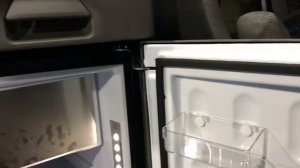 Обзор вольво 2018 Vnl 760 внутри кабины , вечерний обзор с голубой подсветкой