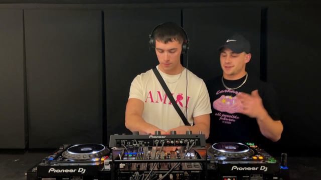 THE LOFT 012 - GILL & LE PUT B2B (House / Techno / Electro Mix) смотреть онлайн