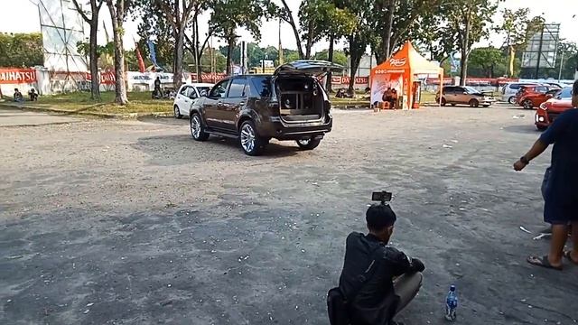 Fortuner SQL audio @ Palangkaraya смотреть онлайн