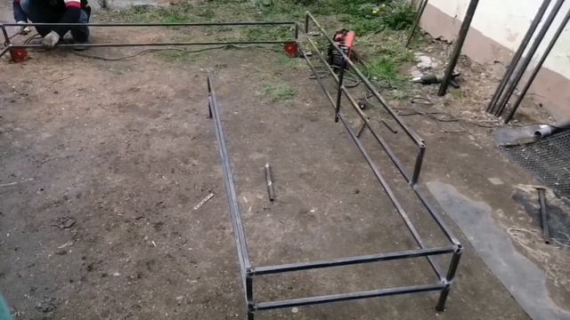 Двухъярусная грядка из профильных труб и цсп. смотреть онлайн