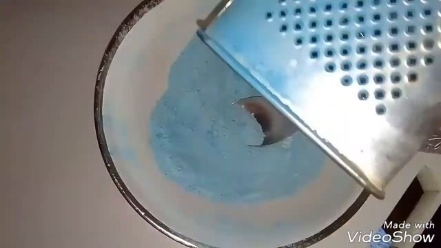 Делаем краски Holi смотреть онлайн