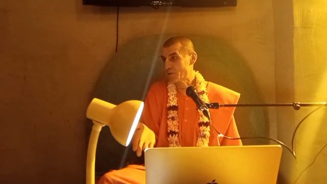 Лекция на день ухода Бхактисиддханта Сарасвати Тхакура, г. Москва, Вальмики дас, 30.12.2023 г. смотреть онлайн