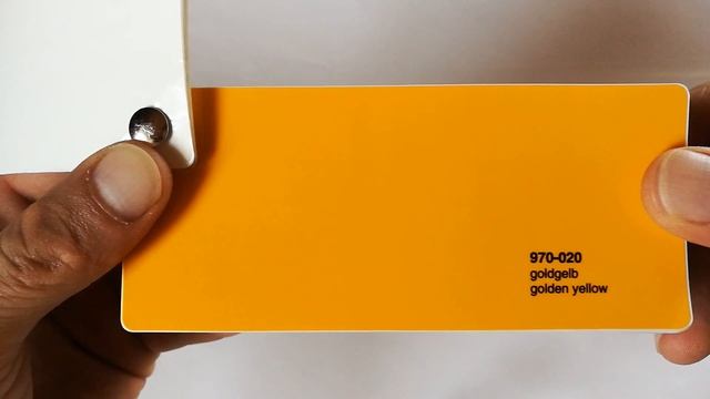 ORACAL® Golden yellow 970-020 смотреть онлайн