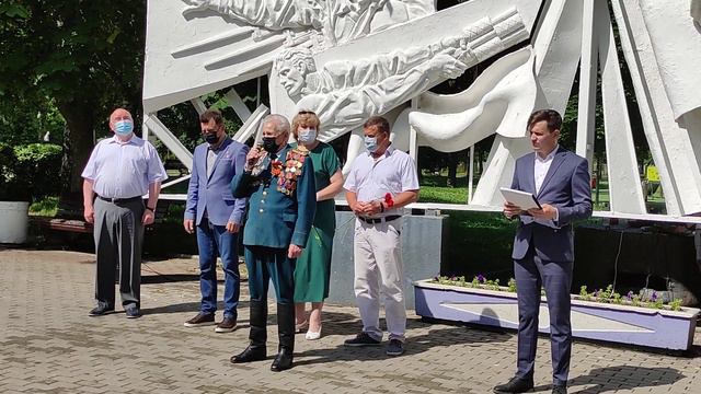 Активист районного Совета ветеранов Виктор Гусев выступил на мероприятии «И помнит мир спасенный» смотреть онлайн