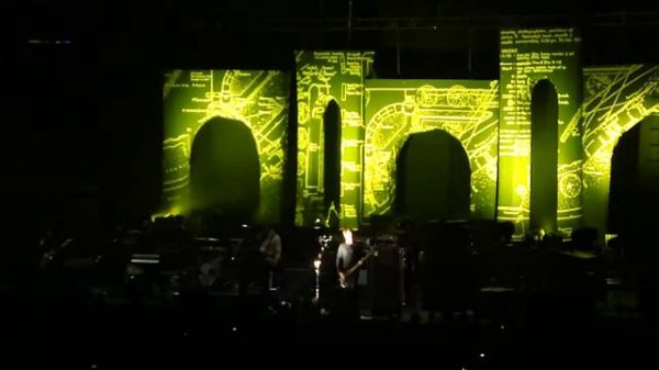 Queens Of The Stone Age "No One Knows" Rogers Arena, Van. 2011