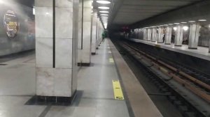 Новосибирск. Платформа электрички Речной Вокзал и станция метро Речной Вокзал