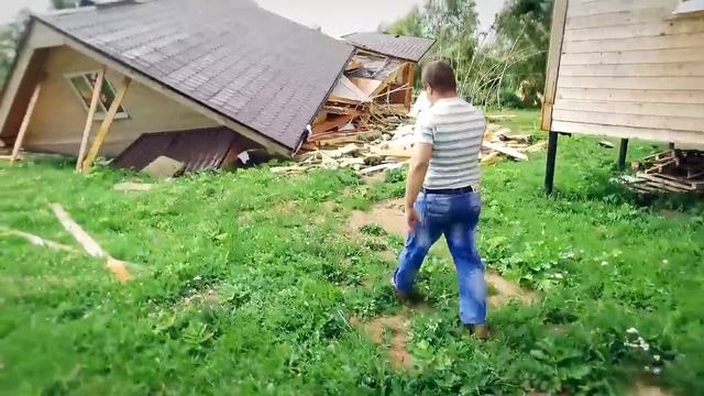Каркасные дома сдуло ветром | Что бывает когда "там мне посчитали дешевле" смотреть онлайн