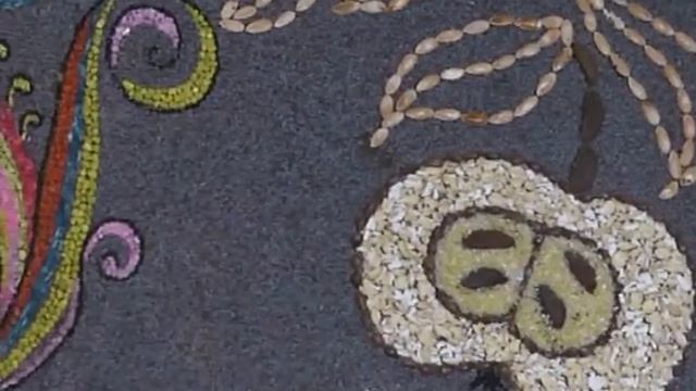 Художница создает работы из природных материалов смотреть онлайн