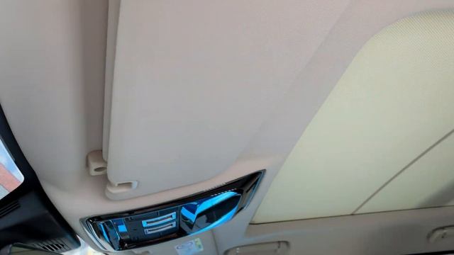 Range Rover Vogue SE - перетяжка элементов салона алькантарой бежевого цвета смотреть онлайн