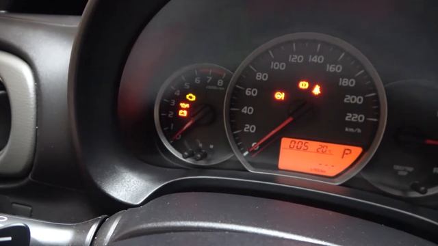 How to Use Turn Signals in Toyota Yaris III (2011 - 2020) - Notify Others About Turn Intention смотреть онлайн