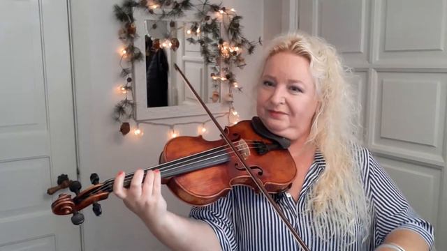 Vaseegara from Minnale | Played by a Dane | Violinist Ene Kirstine Heyde Dias смотреть онлайн
