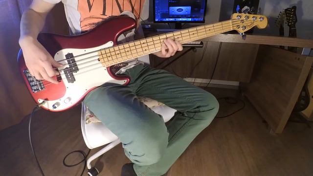 Fender American Standard Precision Bass V смотреть онлайн