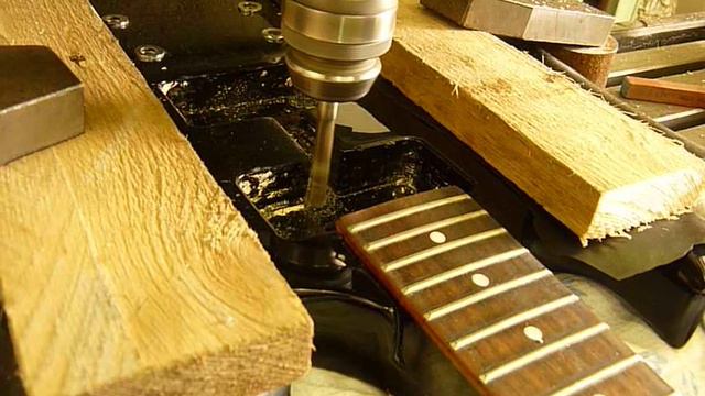 Epiphone SG rebuild to SG custom смотреть онлайн