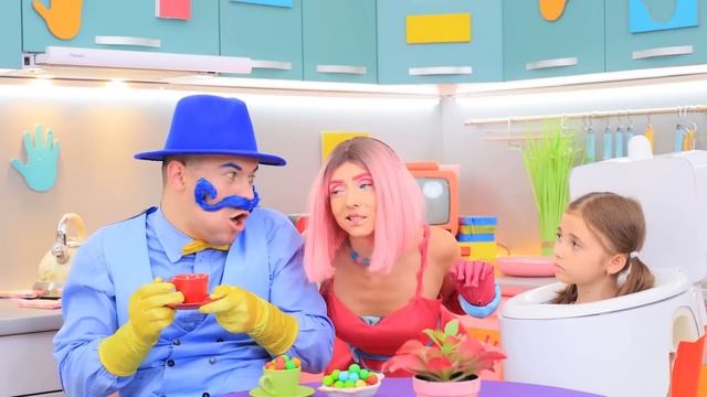 Mommy Long Legs и Daddy Long Legs украли Skibidi Toilet! Skibidi Toilet в реальной жизни! Часть 2