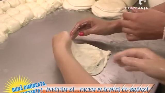 Învățăm să ... facem plăcintă cu brânză cu Nicoleta Mocanu - 26 iunie 2013 смотреть онлайн