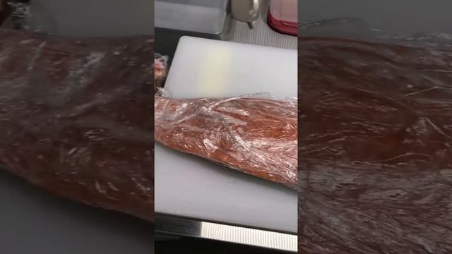 Лосось для роллов Филадельфия и суши смотреть онлайн