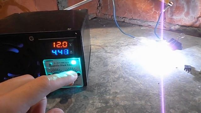 Лабораторник из компьютерного AT 32V/12A смотреть онлайн