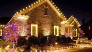 НОВОГОДНЯЯ ПОДСВЕТКА ДОМА Идеи для декора на Новый год Иллюминация, подсветка фасада  @style...