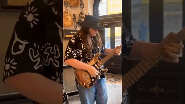 SRV’S SON!!! Rhys slaaaying⚡️⚡️ #blues #fender #stevierayvaughan #marshall #guitarcover #guitarsolo смотреть онлайн