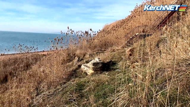 Посейдон, каменное кресло и морская фреска на пляже в Керчи смотреть онлайн