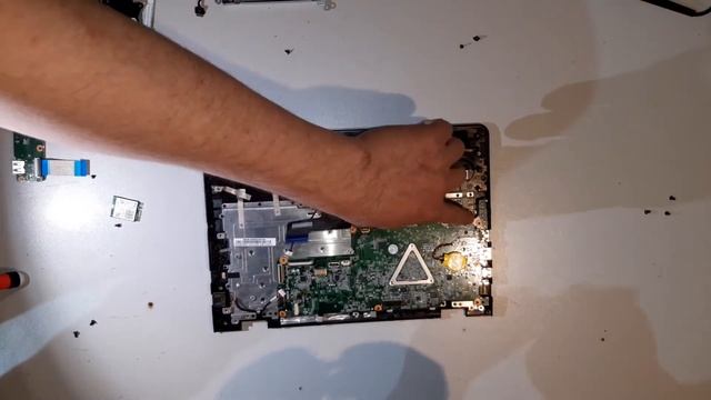 Reemplazo de teclado Lenovo Yoga 300 смотреть онлайн