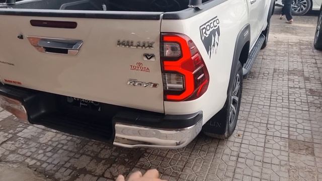 Toyota Hilux Revo Review 2017 | Now cheaper than a new Civic смотреть онлайн