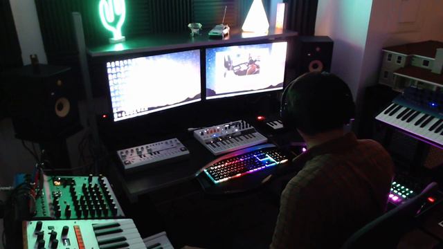 Living In Memories // a hardware synth jam смотреть онлайн