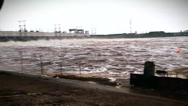 С РАЗВЕДКОЙ НА РЫБАЛКУ---КАМСКАЯ ГЭС-- смотреть онлайн