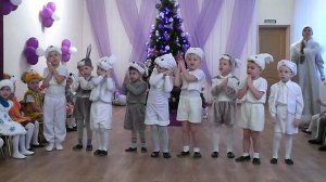 ЗАЙКА СЕРЕНЬКИЙ СИДИТ И УШАМИ ШЕВЕЛИТ Песня и танец зайчиков