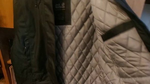 Оригинал куртка Jack Wolfskin с официального сайта