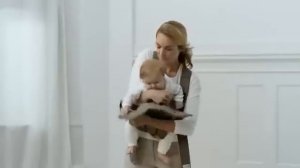 Видеоинструкция BabyBjorn: как носить ребенка в рюкзаке-кенгуру лицом вперед.