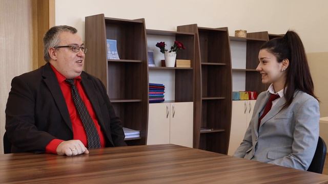 Интервю с ученици на Търговска гимназия смотреть онлайн