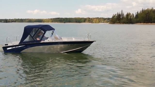 UMS 600 vedessä смотреть онлайн