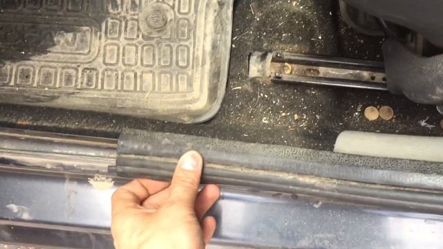 Как провести провода от сабвуфера до клеммы аккумулятора и магнитолы на Рено Логан