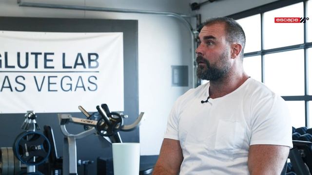 Bret Contreras | Top 3 Workouts for Growing Glutes смотреть онлайн