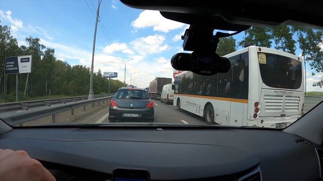 Пробка на ровном месте в будний день. смотреть онлайн