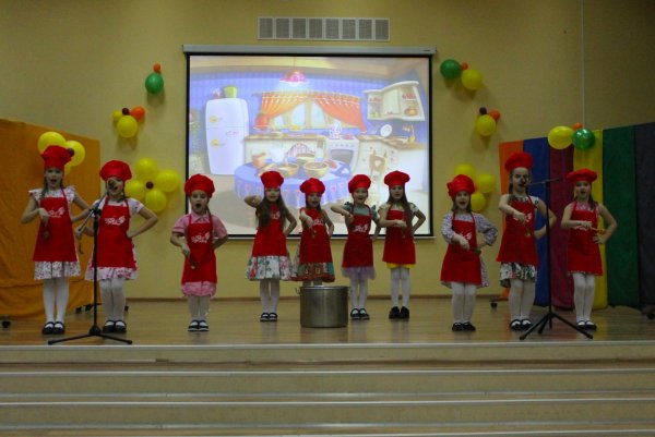 "Варись, кашка" слова Н. Кузьминых, музыка Е. Шашина