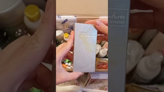 РАСПАКОВКА заказа по каталогу 03/2024: бытовая химия, наборы, ароматы, уход за телом и косметика смотреть онлайн