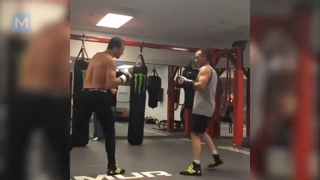 Luke Rockhold Training for Chris Weidman | Muscle Madness смотреть онлайн