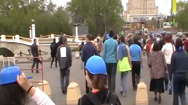 Синие ведёрки пришли на Горбатый Мост. смотреть онлайн