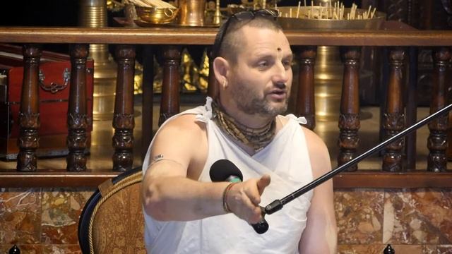 Ramananda Gopala Prabhu - Śrī Caitanya-caritāmṛta Lecture, Madhya-līlā 20.309-311 (04.11.2023) смотреть онлайн