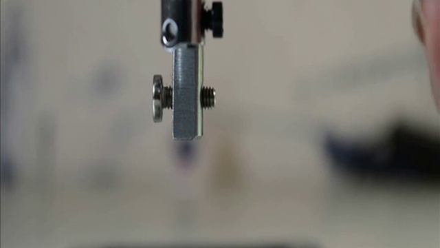 Как вставить иглу в промышленную швейную машину смотреть онлайн