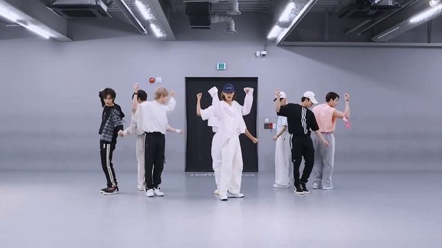 Stray kids ' CASE 143 ' dance practice MIRRORED смотреть онлайн