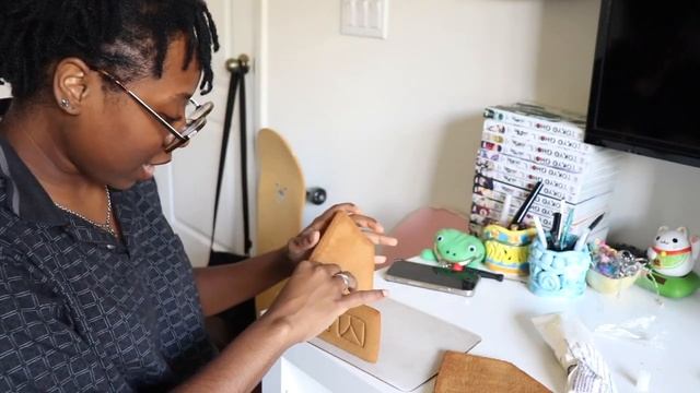 Build and decorate a gingerbread house with me!! :D смотреть онлайн